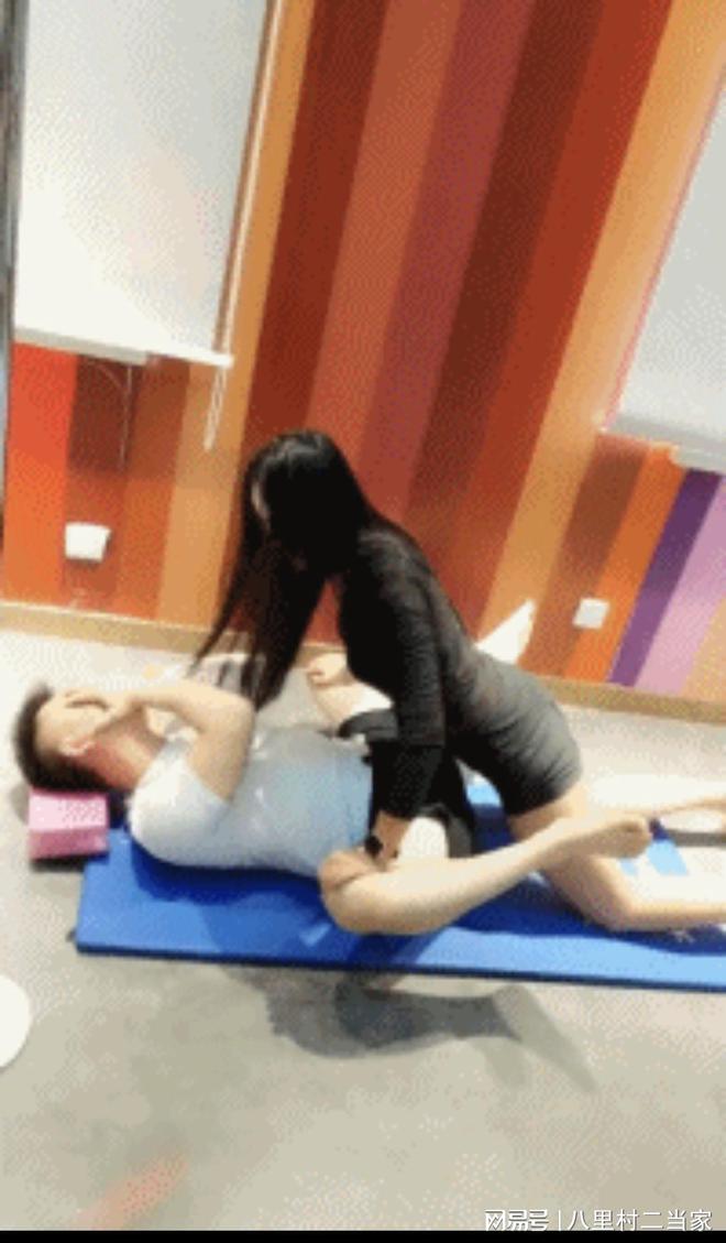 健身房被私教虐哭_虐房私哭健身教练小说_健身私教太虐了