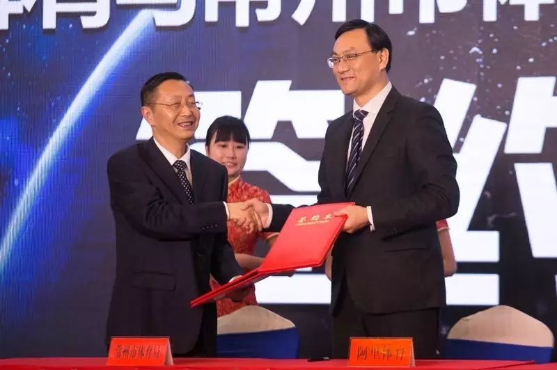 足球联赛竞猜玩法规则介绍_足球竞赛规则分析与裁判法_足球法律