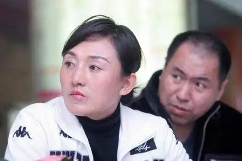 举重冠军退役搓澡_举重冠军澡堂搓澡为生_搓澡的世界举重冠军