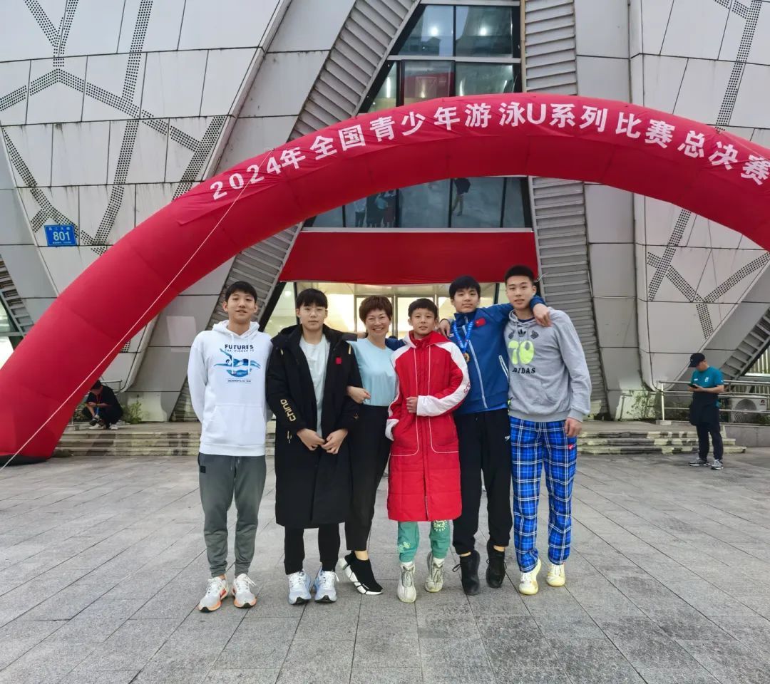 游泳奥运著名冠军是谁_著名的游泳奥运冠军_游泳比赛奥运冠军