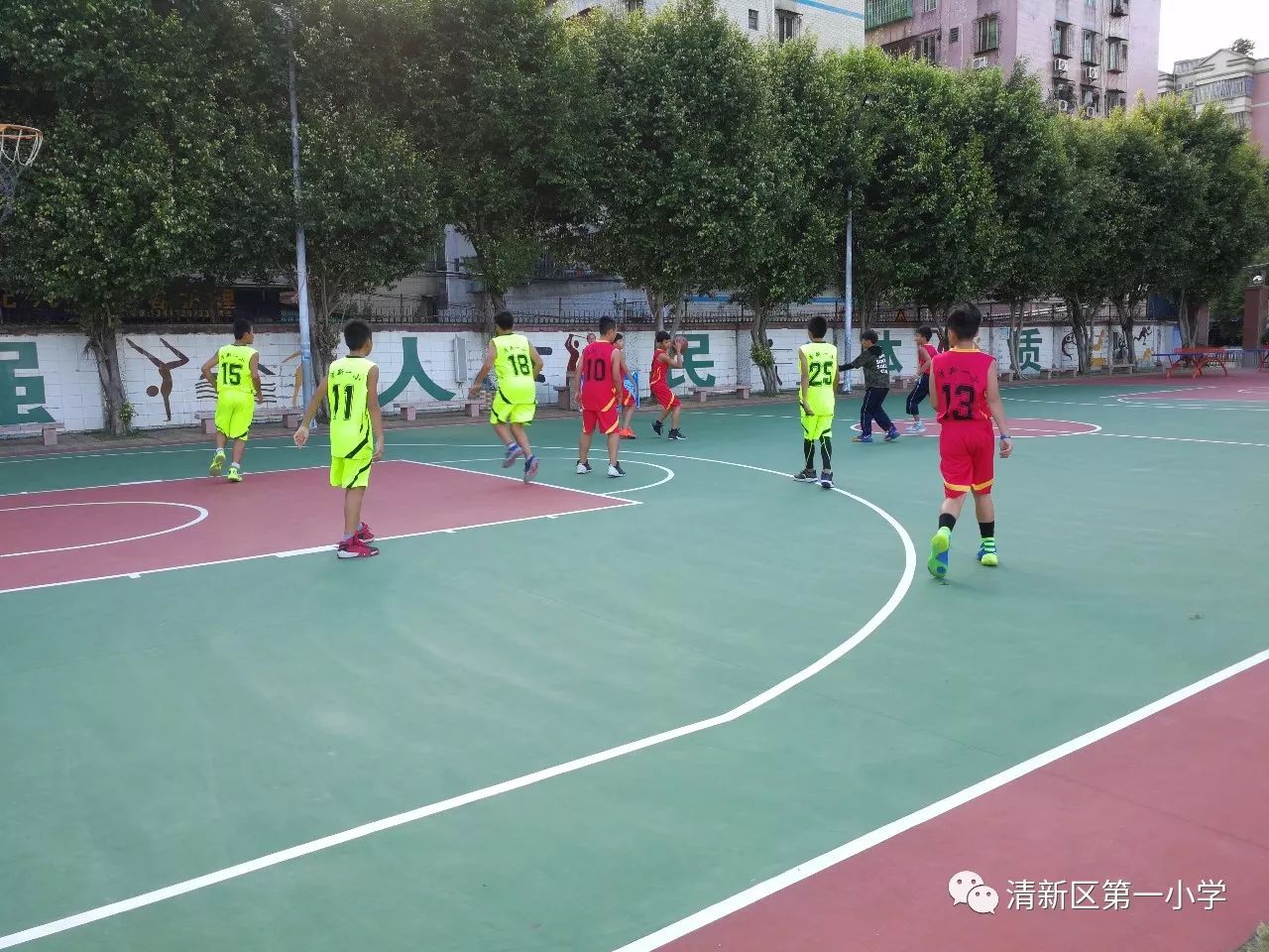 翁源县中小学生篮球赛冠军_中小学篮球赛夺冠_容桂中小学生篮球比赛