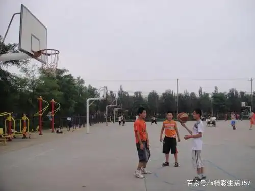 篮球打球规则简介_篮球规则怎么打_想打篮球不清楚规则