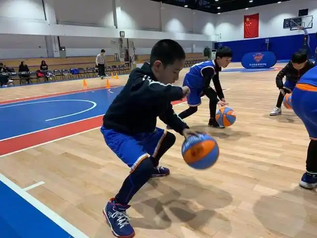 篮球的所以规则和打发_篮球规则怎么打_想打篮球不清楚规则
