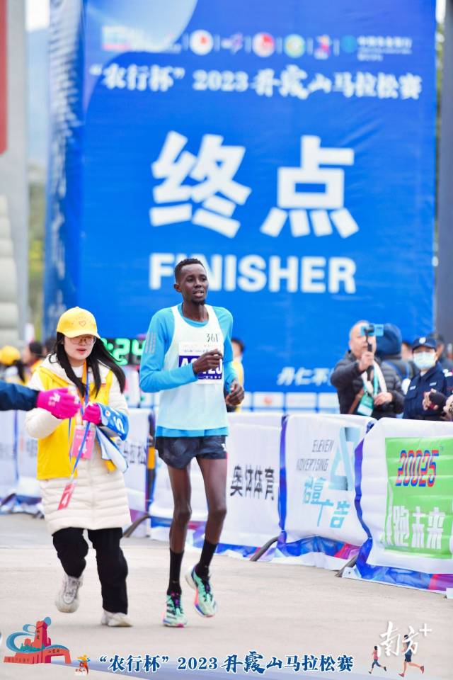 树屏丹霞马拉松_2019丹霞山马拉松爬升_2019年丹霞山马拉松证书