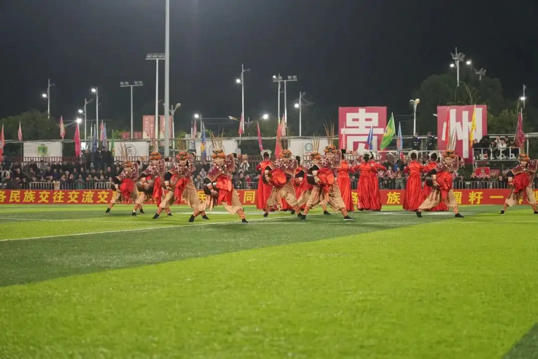 榕江一中足球运动员_足球冠军榕江是谁_榕江足球谁是冠军啊