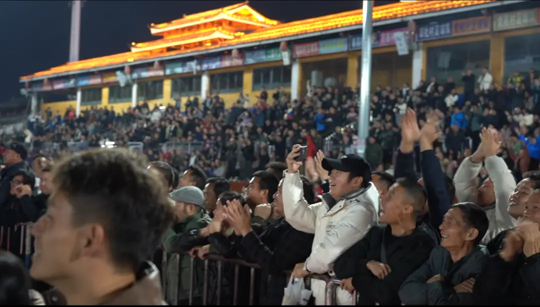 足球冠军榕江是谁_榕江一中足球运动员_榕江足球谁是冠军啊