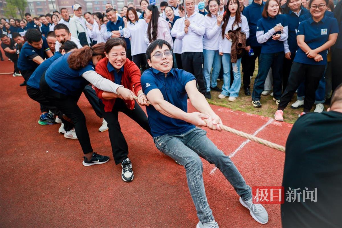 鄂州篮球协会_鄂州市第三届篮球比赛冠军_鄂州市室内篮球馆
