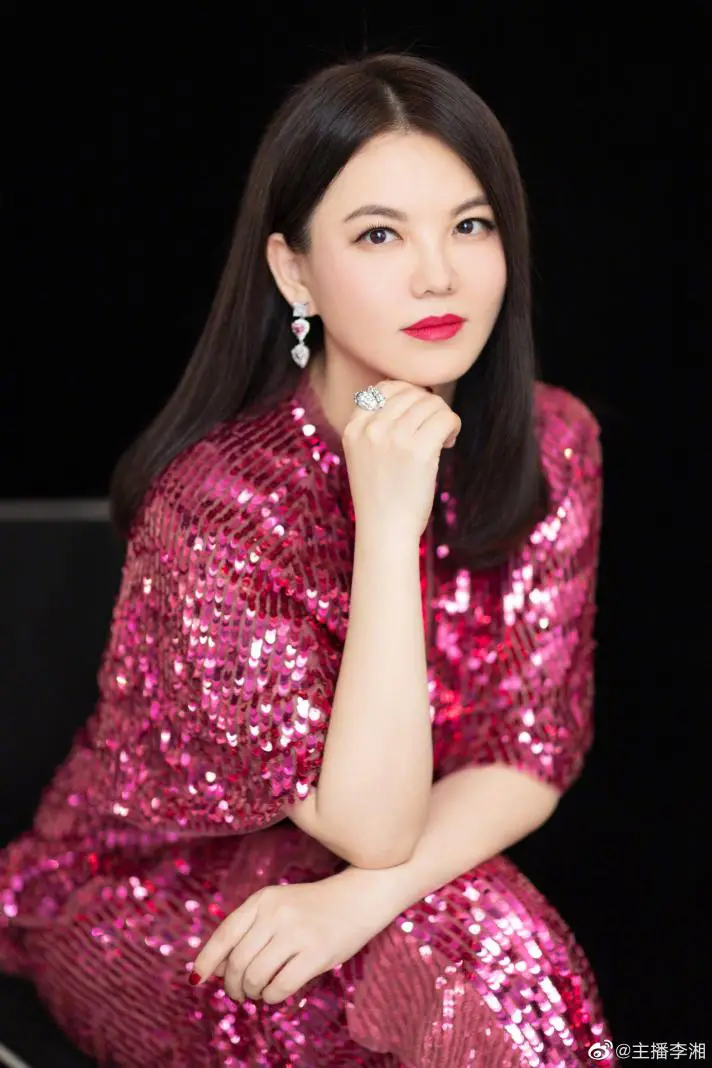 健身女主播价值2亿_网红健身主播_健身带货明星主播