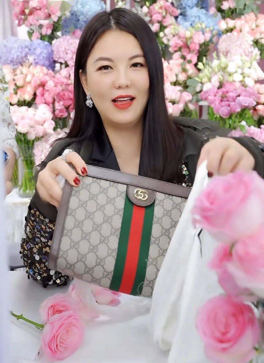 健身女主播价值2亿_网红健身主播_健身带货明星主播