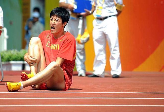 跳高运动员跟腱长度_跟腱最短的跳高冠军是谁_跳高跟腱疼是怎么回事